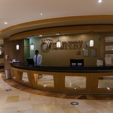 Country International Hotel Баранкила Екстериор снимка