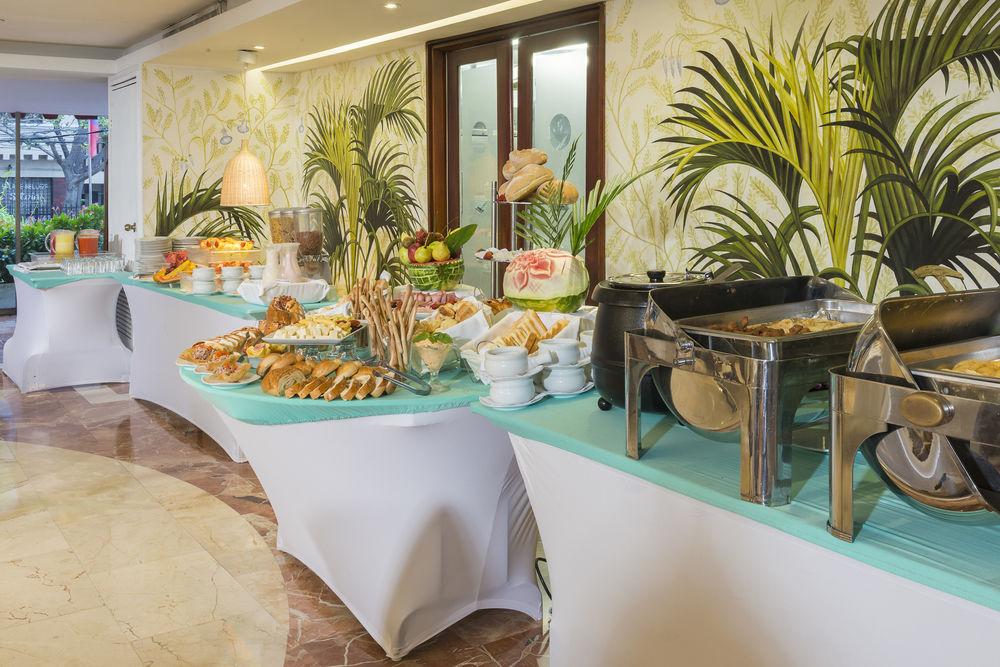 Country International Hotel Баранкила Екстериор снимка