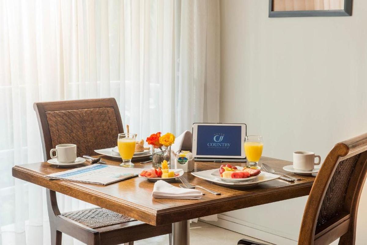 Country International Hotel Баранкила Екстериор снимка