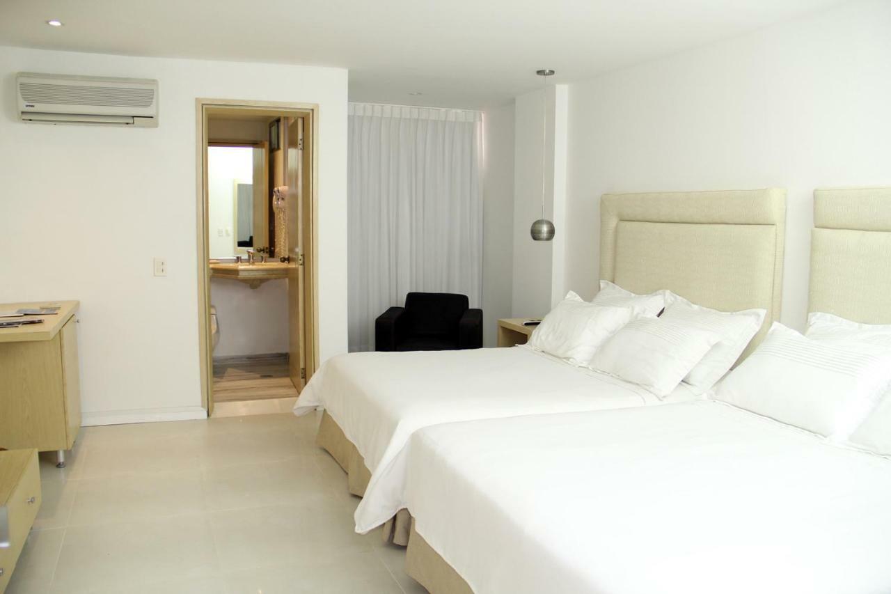 Country International Hotel Баранкила Екстериор снимка