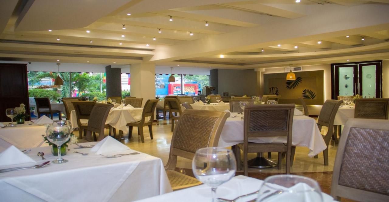 Country International Hotel Баранкила Екстериор снимка